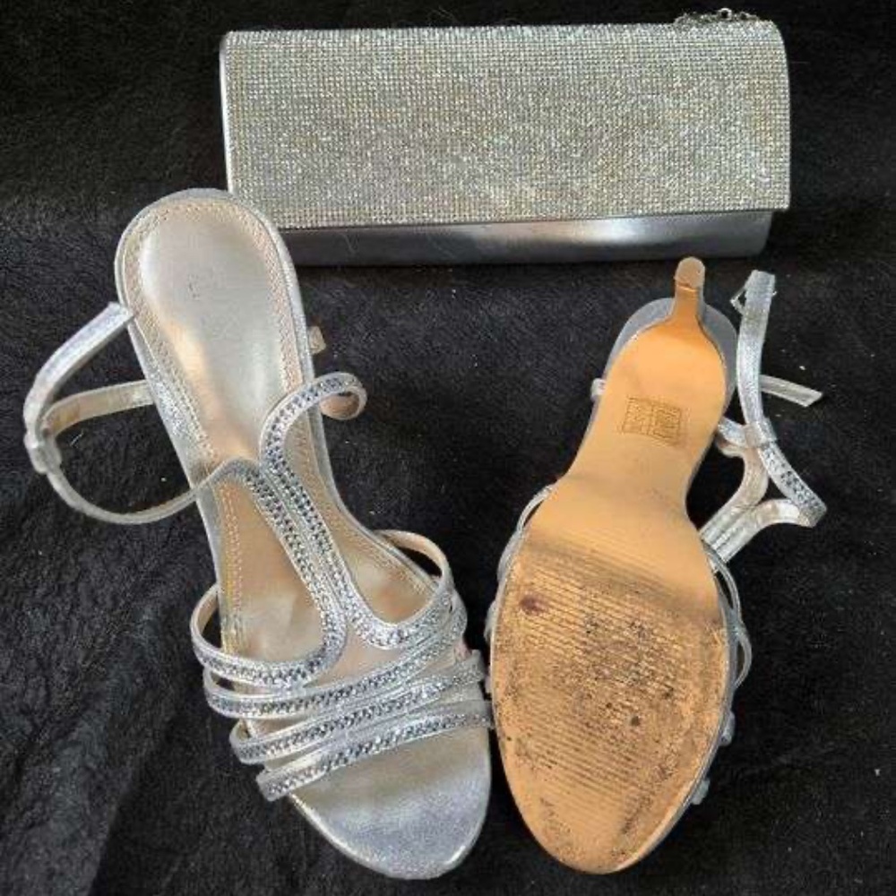 Taxi Set of Silver Heels with Silver Hand Bag size 38